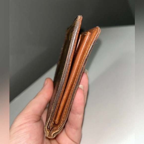 Louis Vuitton Monogram Bifold Wallet - Picture 15 of 16